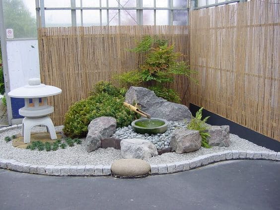 จัดสวนหินญี่ปุ่น รั้วไม้ไผ่