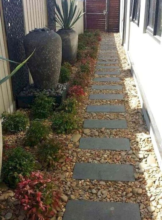 จัดสวนข้างบ้าน หินทางเดิน