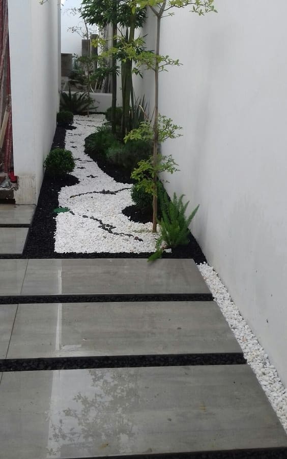 แบบสวนข้างบ้าน หินสีขาว