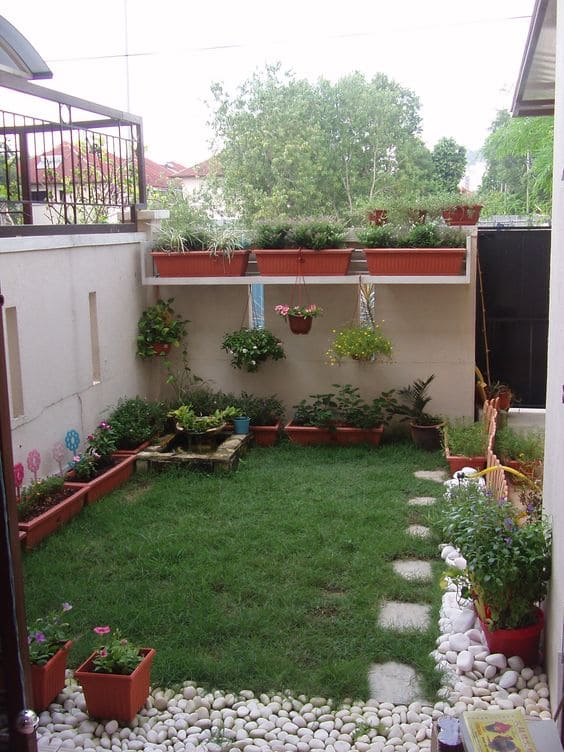 จัดสวนข้างบ้าน ปูสนามหญ้า