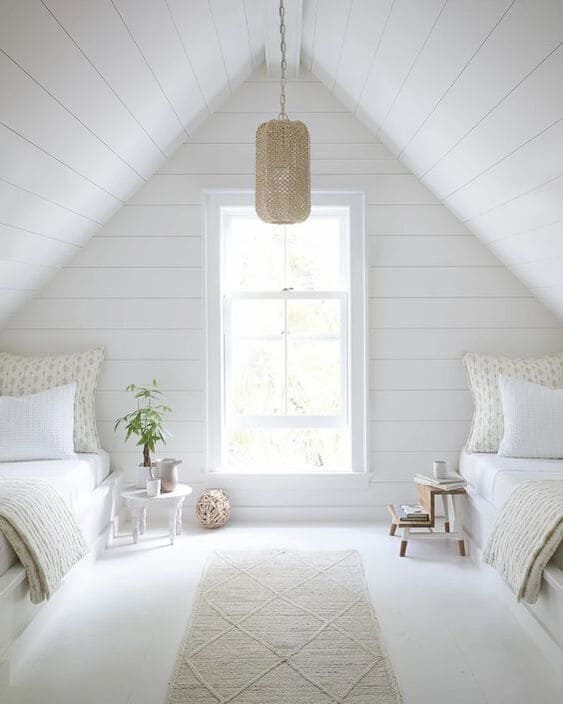 ห้องนอนสีขาว